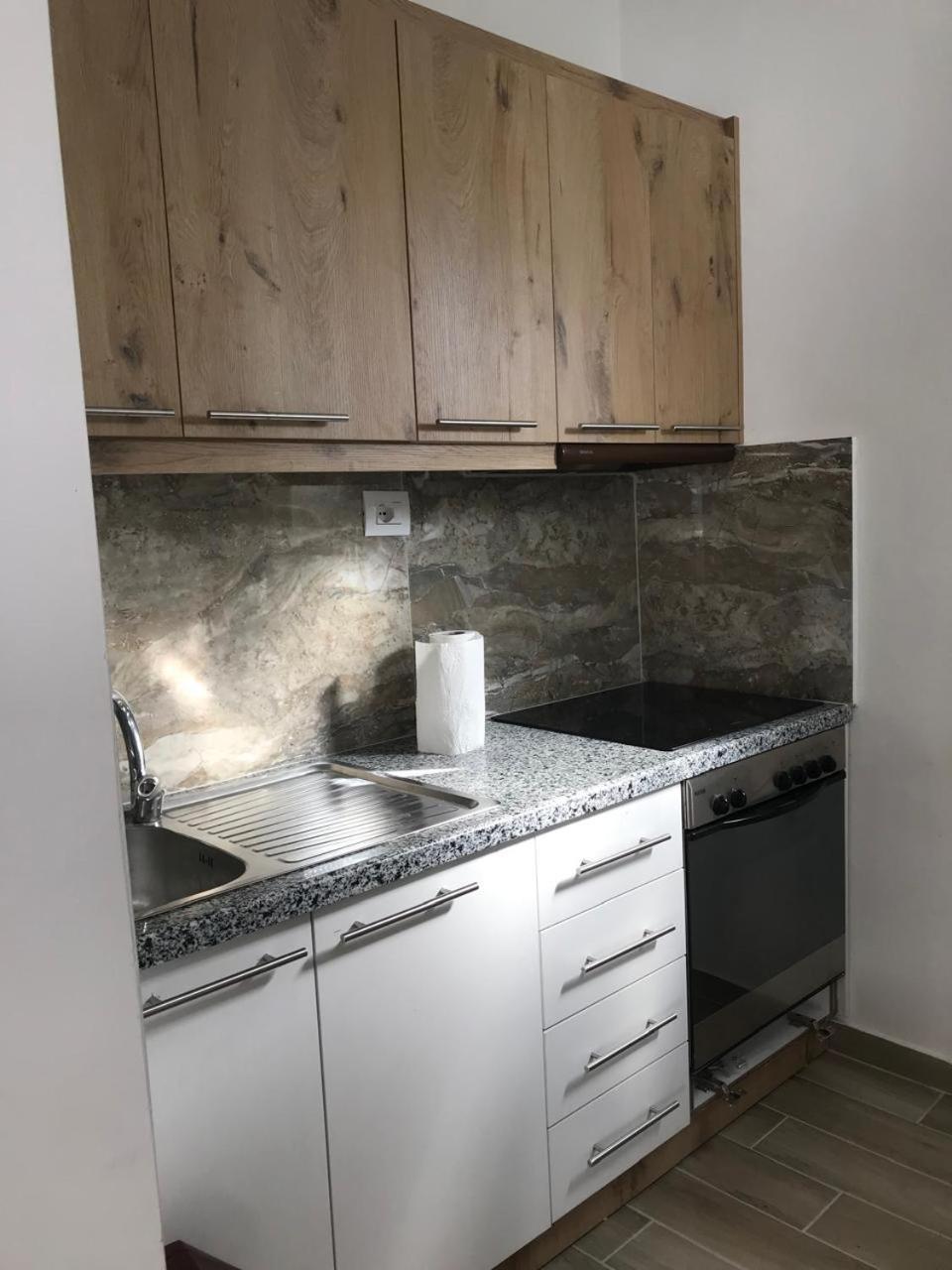 Vila Floban & Mirdar Koshi Sarandë Exteriér fotografie
